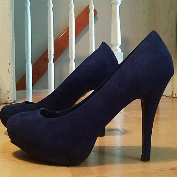 Deep Blue Heels - Picture 2 of 5